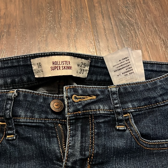 🌻 Hollister Skinny Jeans - Picture 2 of 4